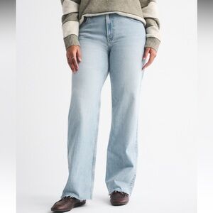 Curve Love High Rise 90s Relaxed Raw Hem Jean